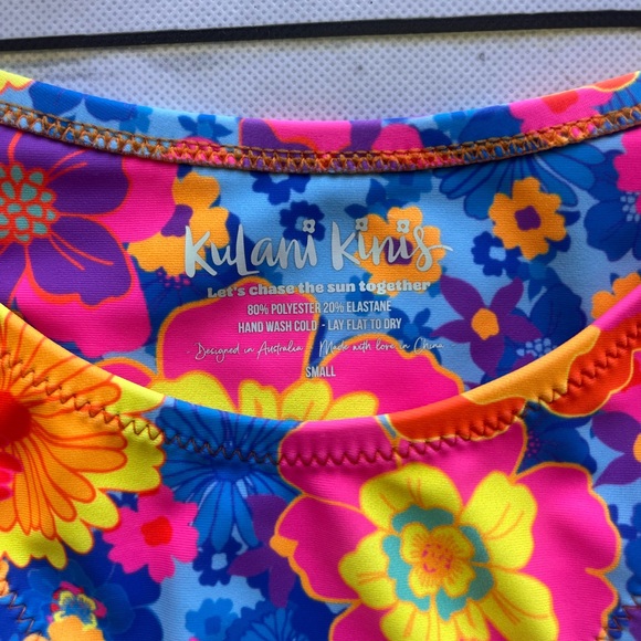 Kulani Kinis Blue Pink Yellow Floral Bikini Top SMALL - Picture 3 of 9